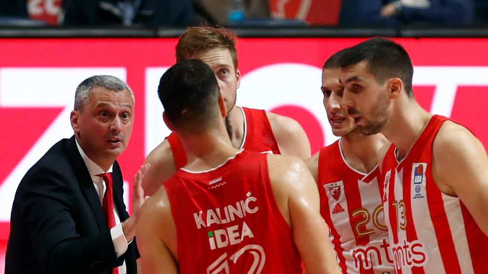 Dejan Radonjić i košarkaši Crvene zvezde (©Star Sport)